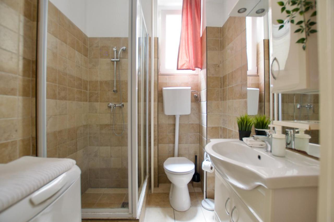 Standard Apartment by Hi5 - Petőfi 12 Budapest Bagian luar foto