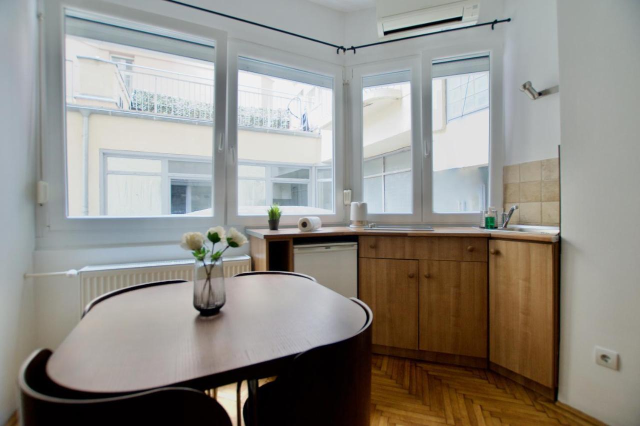 Standard Apartment by Hi5 - Petőfi 12 Budapest Bagian luar foto